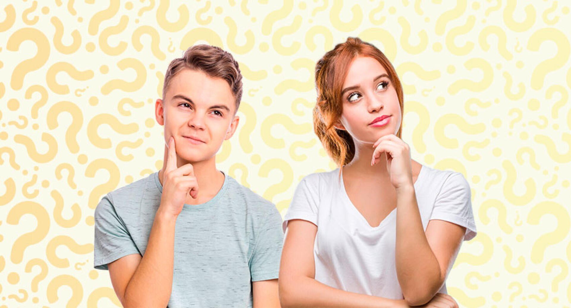 Zwei junge Menschen, ein Junge und ein Mädchen, stehen mit nachdenklichem Gesichtsausdruck nebeneinander und stützen jeweils eine Hand auf ihr Kinn. Der Hintergrund ist gelb und mit hellen Fragezeichen durchsetzt.