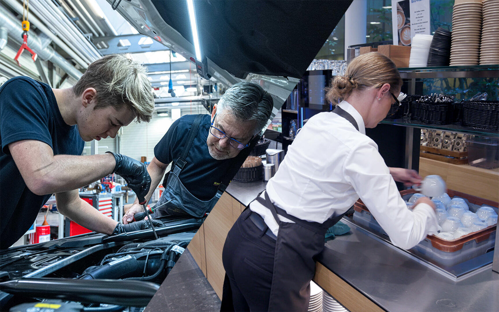 Ein junger Mann und ein älterer Mann reparieren einen Automotor, während eine Frau in einem weißen Hemd und einer Schürze in einem Café oder Restaurant Tassen in die Spülmaschine räumt.